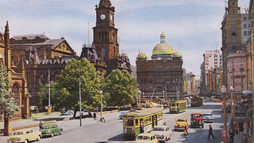 George St outside Townhall in the 1950s