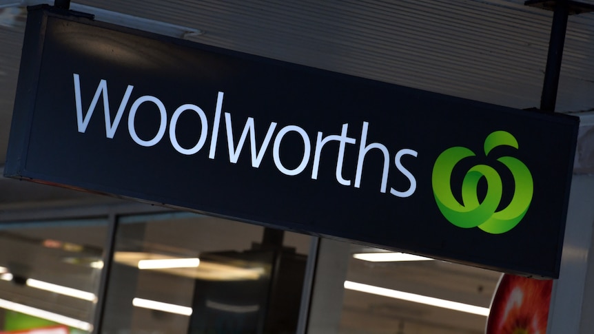 a zoomed in woolworths sign