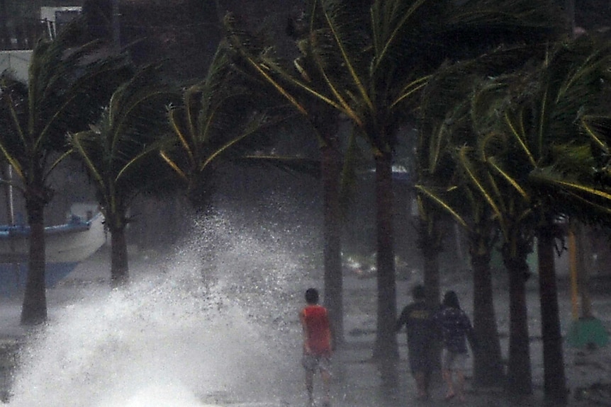 High waves in Legazpi