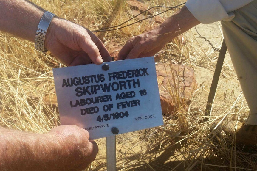Bush grave plaque in WA's Kimberley