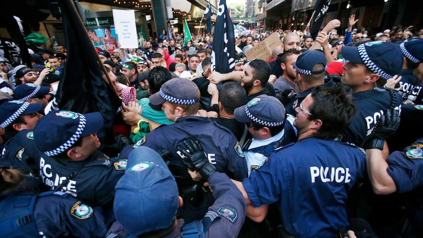 Police and protesters clash in Sydney streets