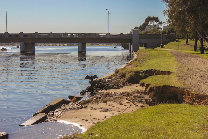 Matagarup (Heirisson Island) - the easiest crossing point of the Swan River.