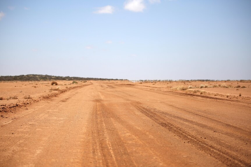 One of the quiet dirt roads between Carnarvon and the Blowholes without any CCTV camera along it.