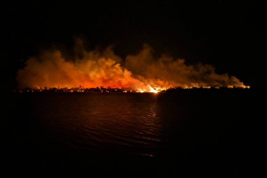 Bushfire at Dolphin Sands