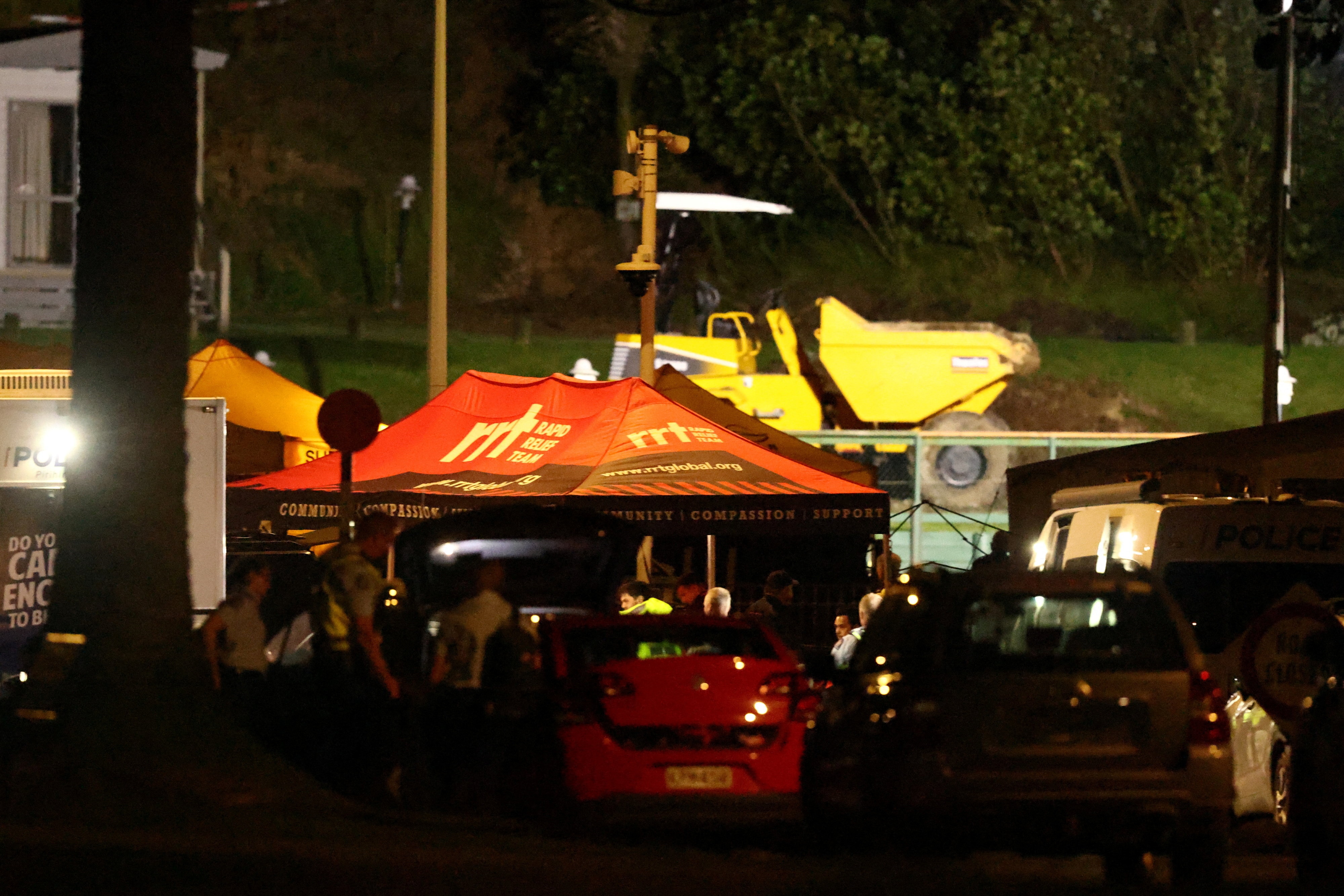 Search continues for people buried under New Zealand landslide