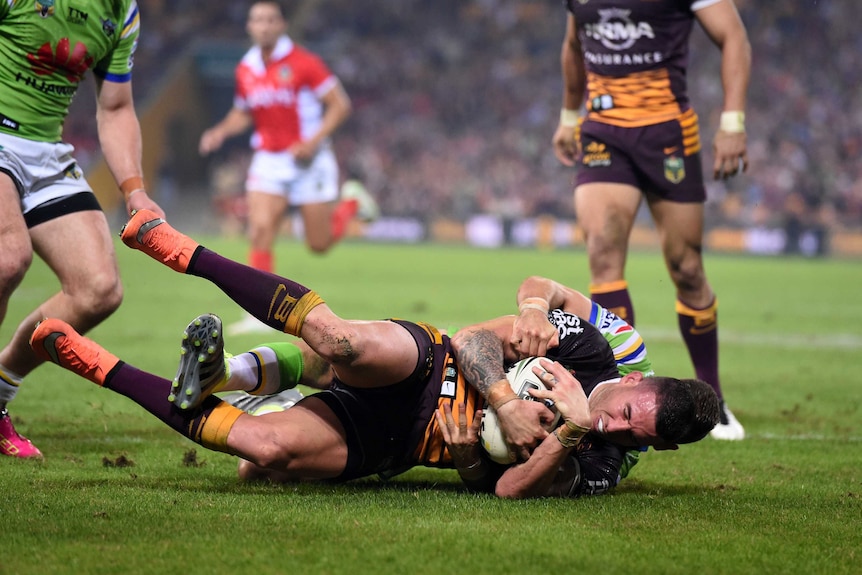 Darius Boyd scores against the Canberra Raiders