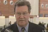 Alexander Downer says the evacuation is complicated. (File photo)