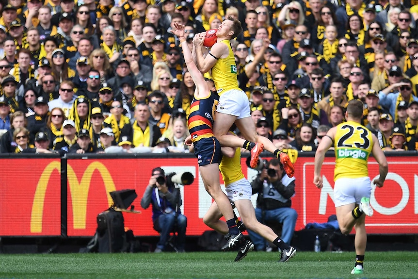 Richmond's Jack Riewoldt takes a hanger in the first quarter against Adelaide