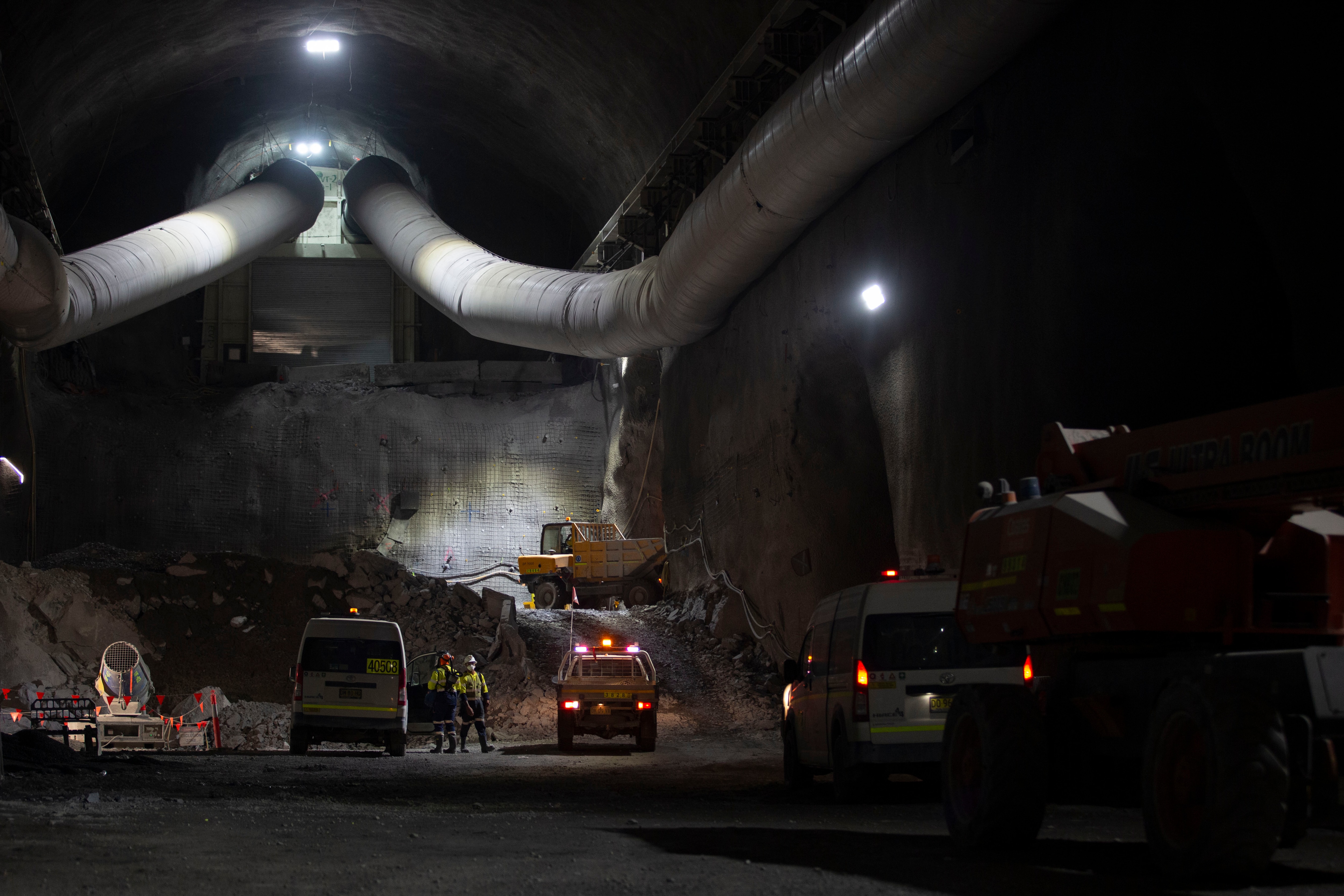 Snowy Hydro contractor denies claims it exposed workers to risk of death