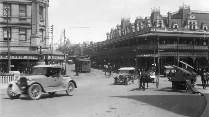 William Street and the Royal Hotel from the Horseshoe Bridge, Perth, c1925.