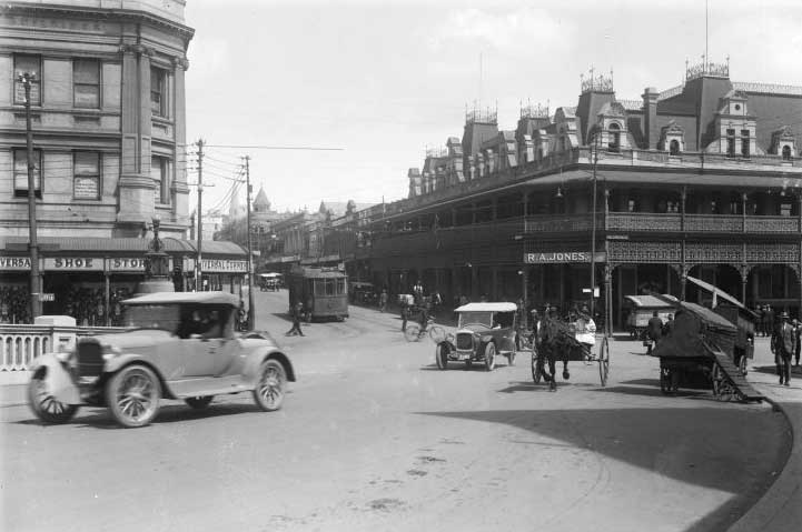 William Street and the Royal Hotel from the Horseshoe Bridge, Perth, c1925.