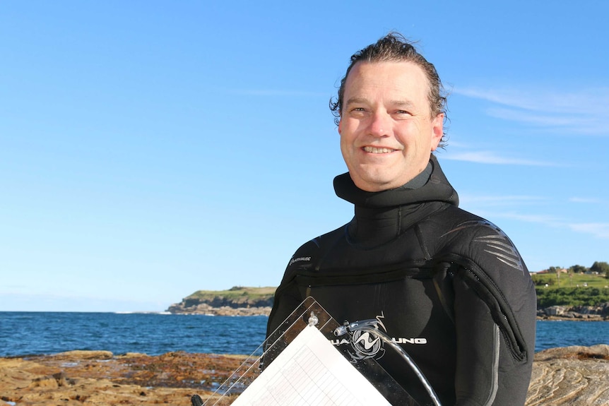 John Turnbull is a citizen scientist involved in replanting crayweed around Sydney.