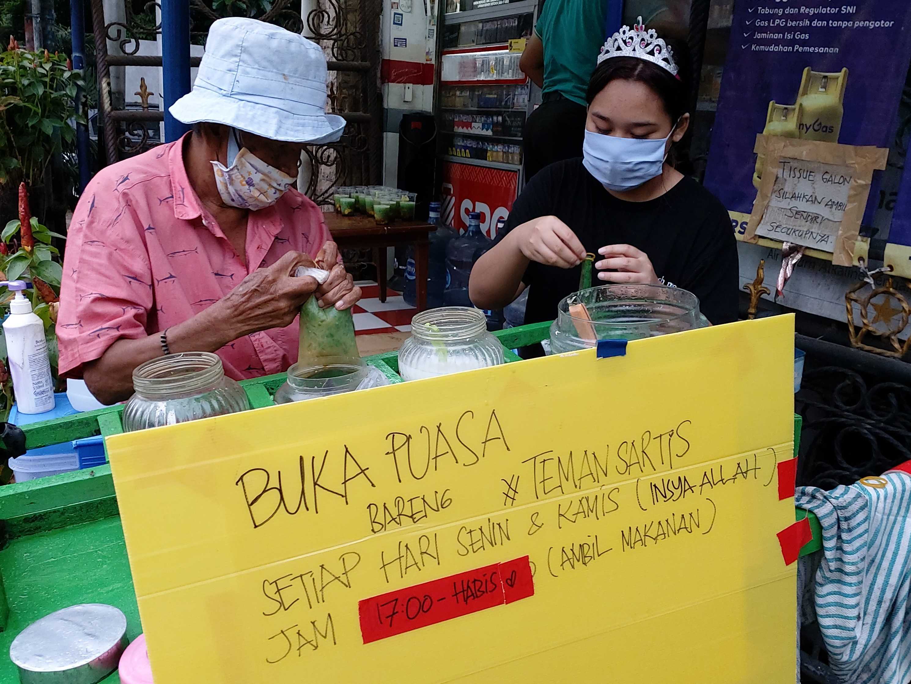 'Daripada Menunggu, Melakukan Apa Yang Bisa Dilakukan': Solidaritas ...