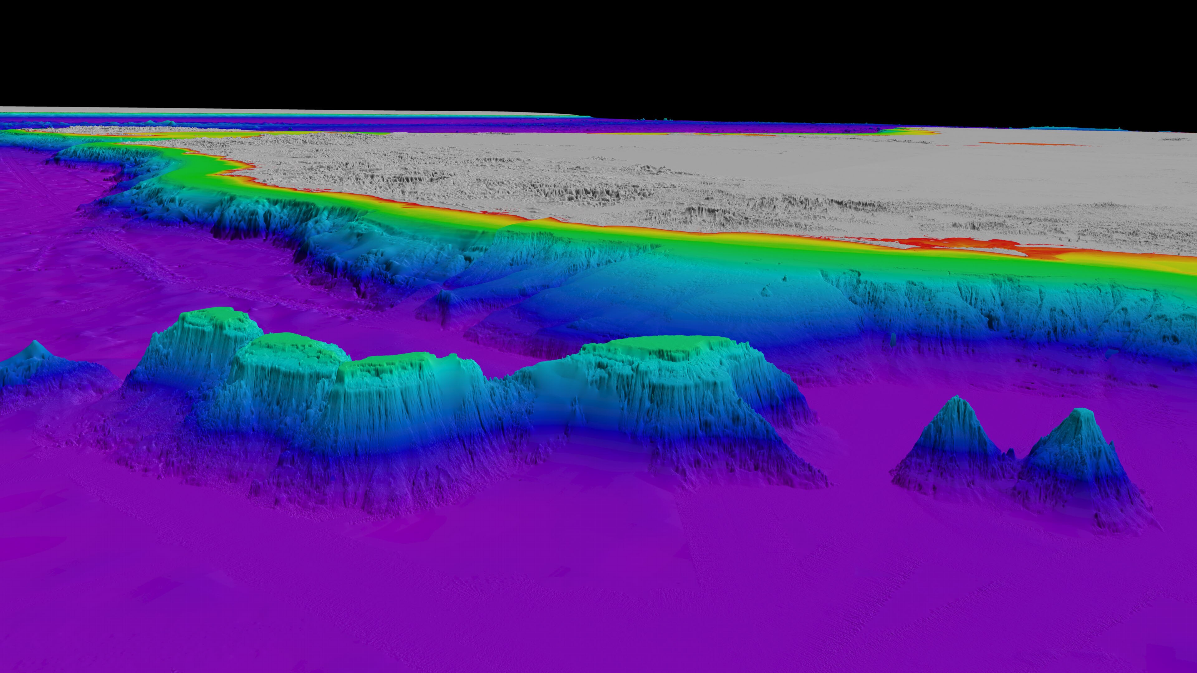 L'imagerie 3D montre des canyons marins au large de la Gold Coast.