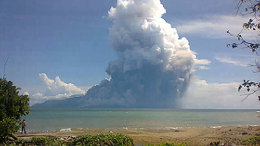 Indonesia's Mount Rokatenda erupts