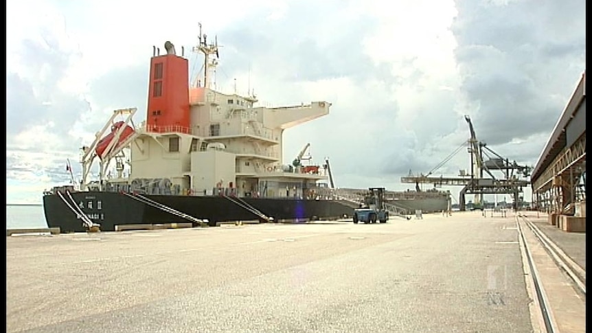 Problems plague port despite growing trade