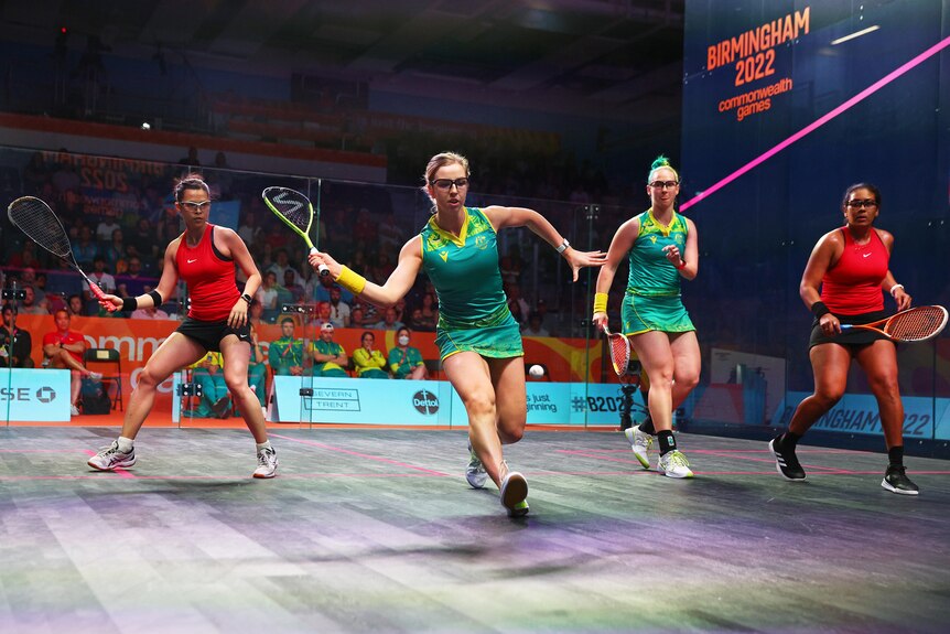 Alex Haydon and Jess Turnbull play squash