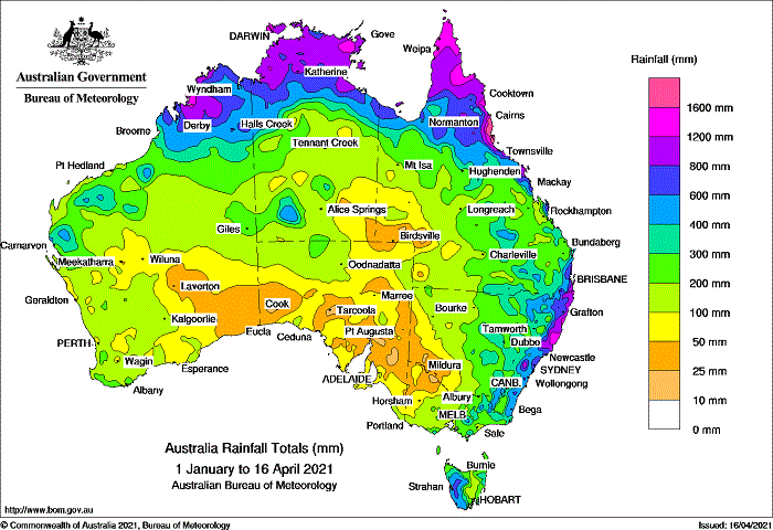 map of Australia green on the sides but orange on the centre bottom