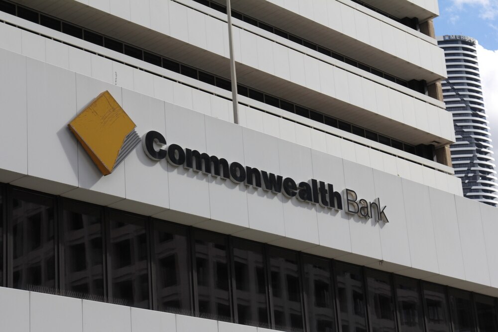 Commonwealth Bank Temporarily Closes 114 Branches, 500 Staff Affected ...