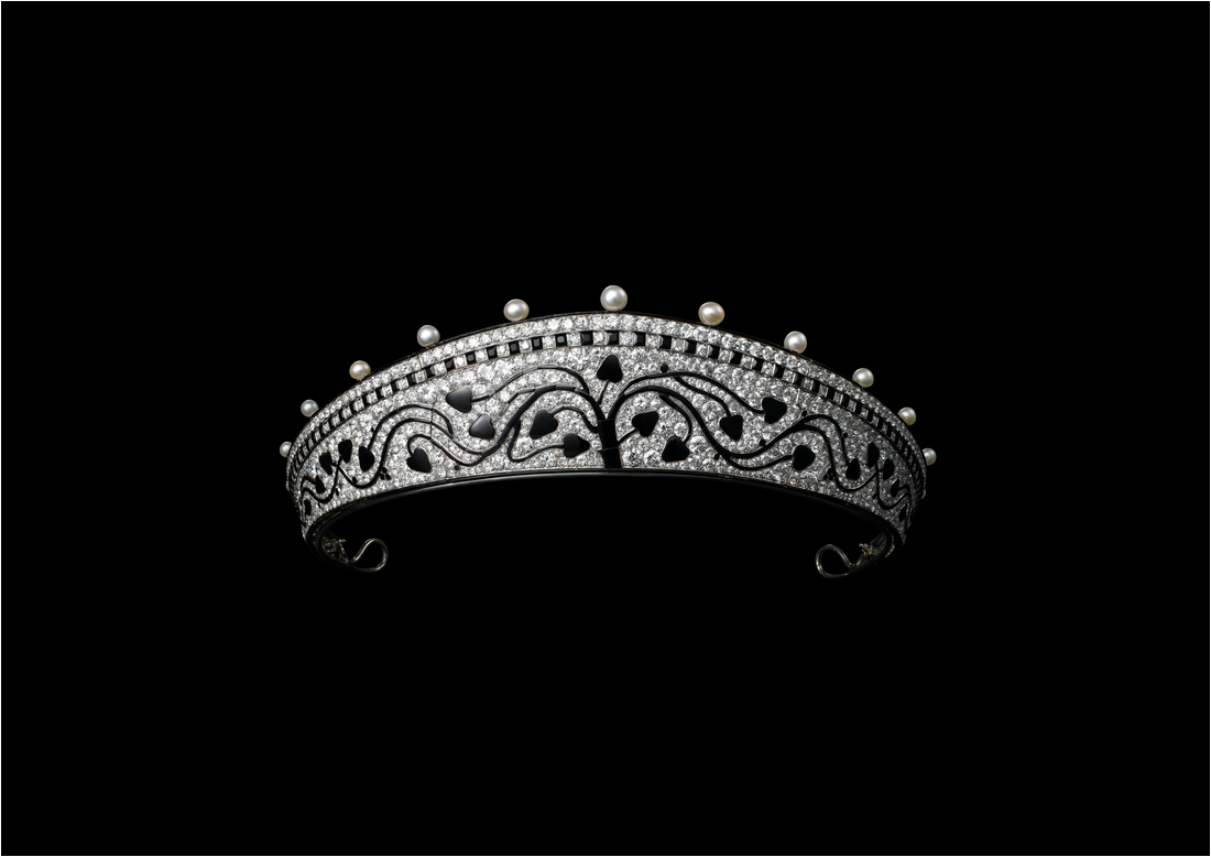 A silver Cartier tiara from 1914