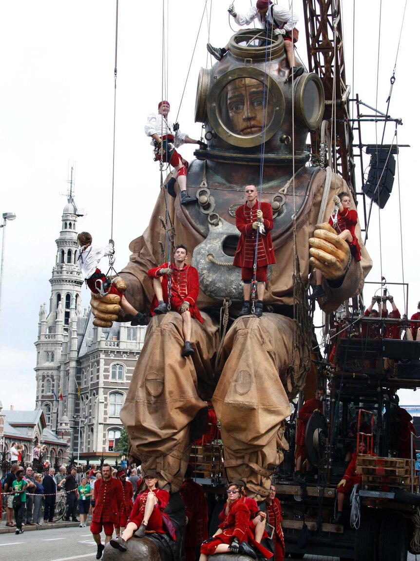 The diver character created by Royal de Luxe on the streets of Anvers in 2010.