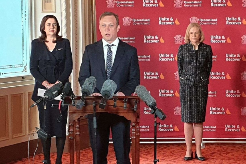 Annastacia Palaszczuk, Steven Miles, Jeannette Young and Steve Gollschewski at a coronavirus briefing with an Auslan interpreter