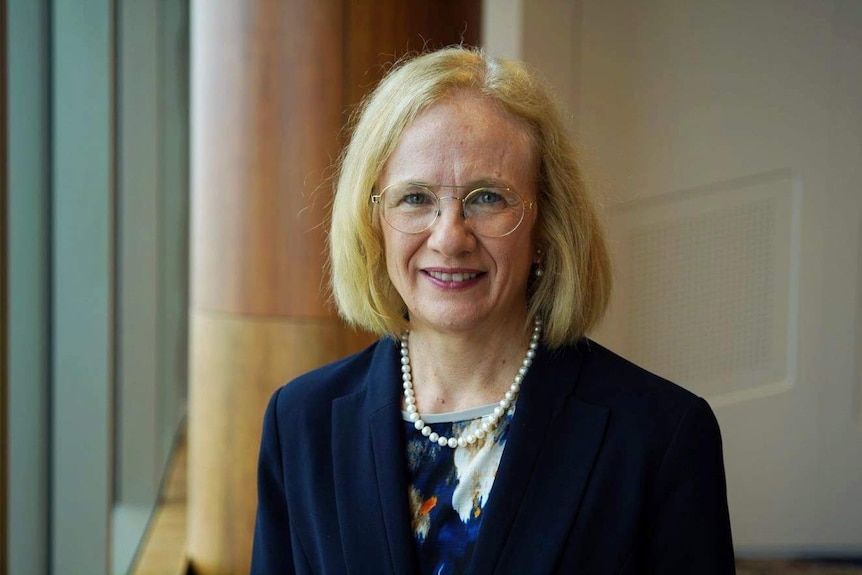 Smiling headshot of Queensland Chief Health Officer Dr Jeannette Young.