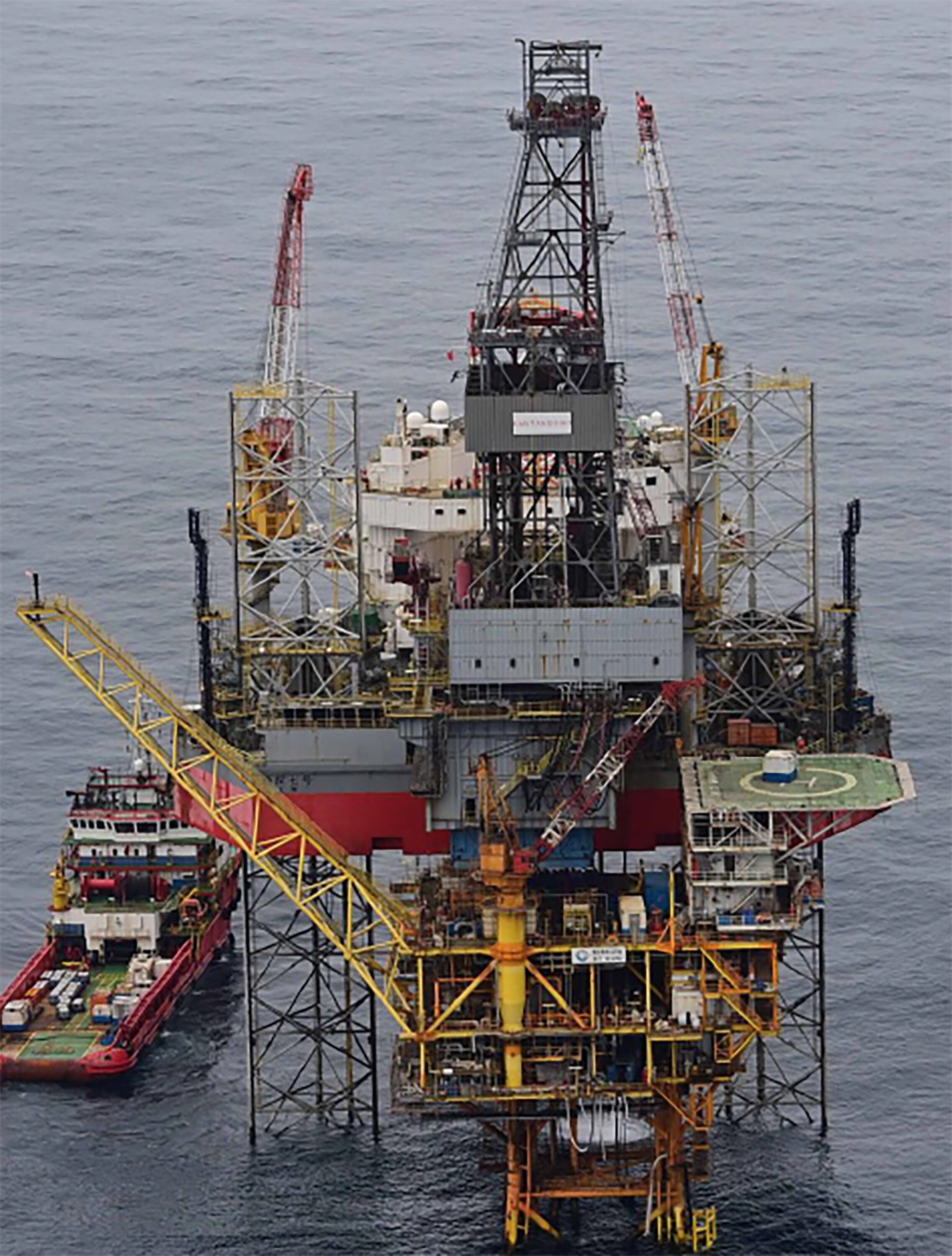 A platform for gas extraction sits in disputed waters in the China East Sea.