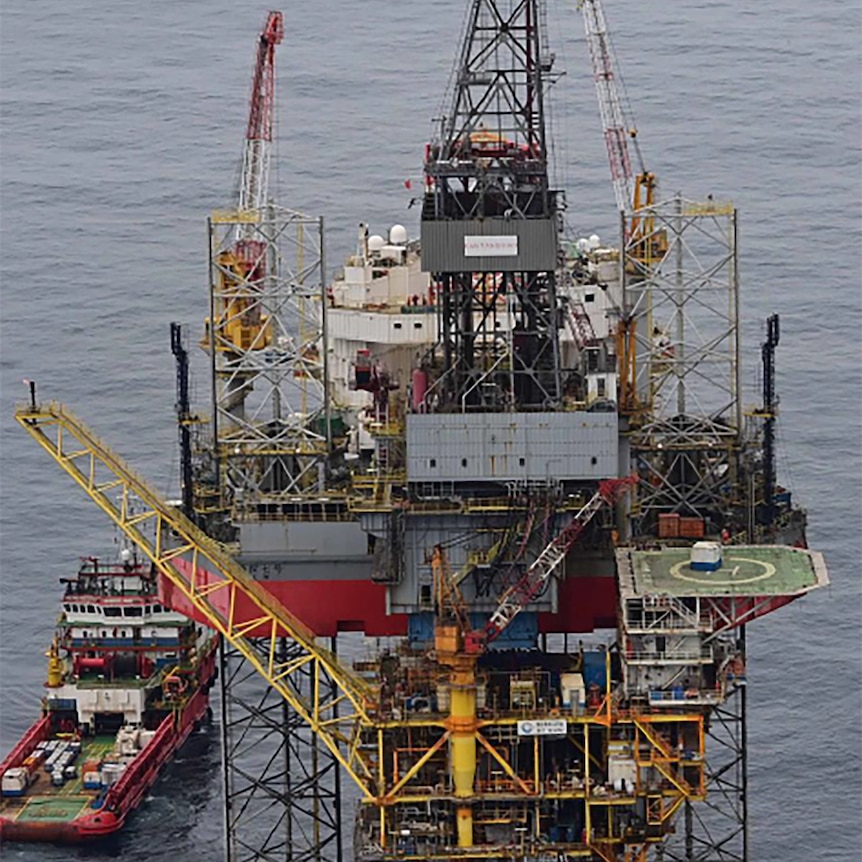 Platforma wydobywcza gazu zlokalizowana na spornych wodach Morza Wschodniochińskiego.