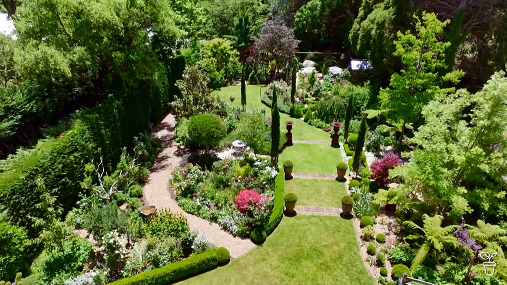 Aerial photo of Leo Sayers garden.