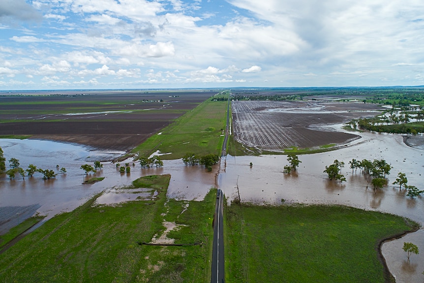 An aerial photo of floodwaters spreading beyond the banks of Jandowae Creek.