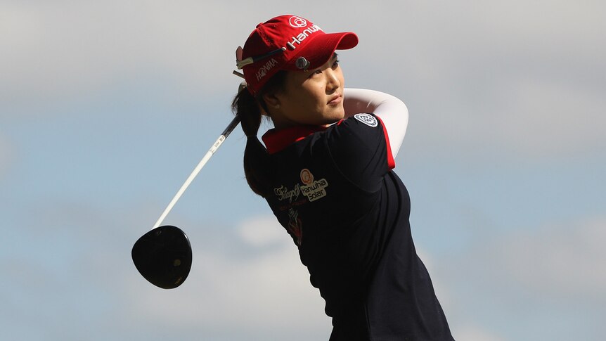 Ryu takes second-round Open lead