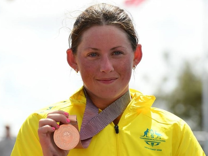 Lauren Parker with her Commonwealth Games bronze medal.