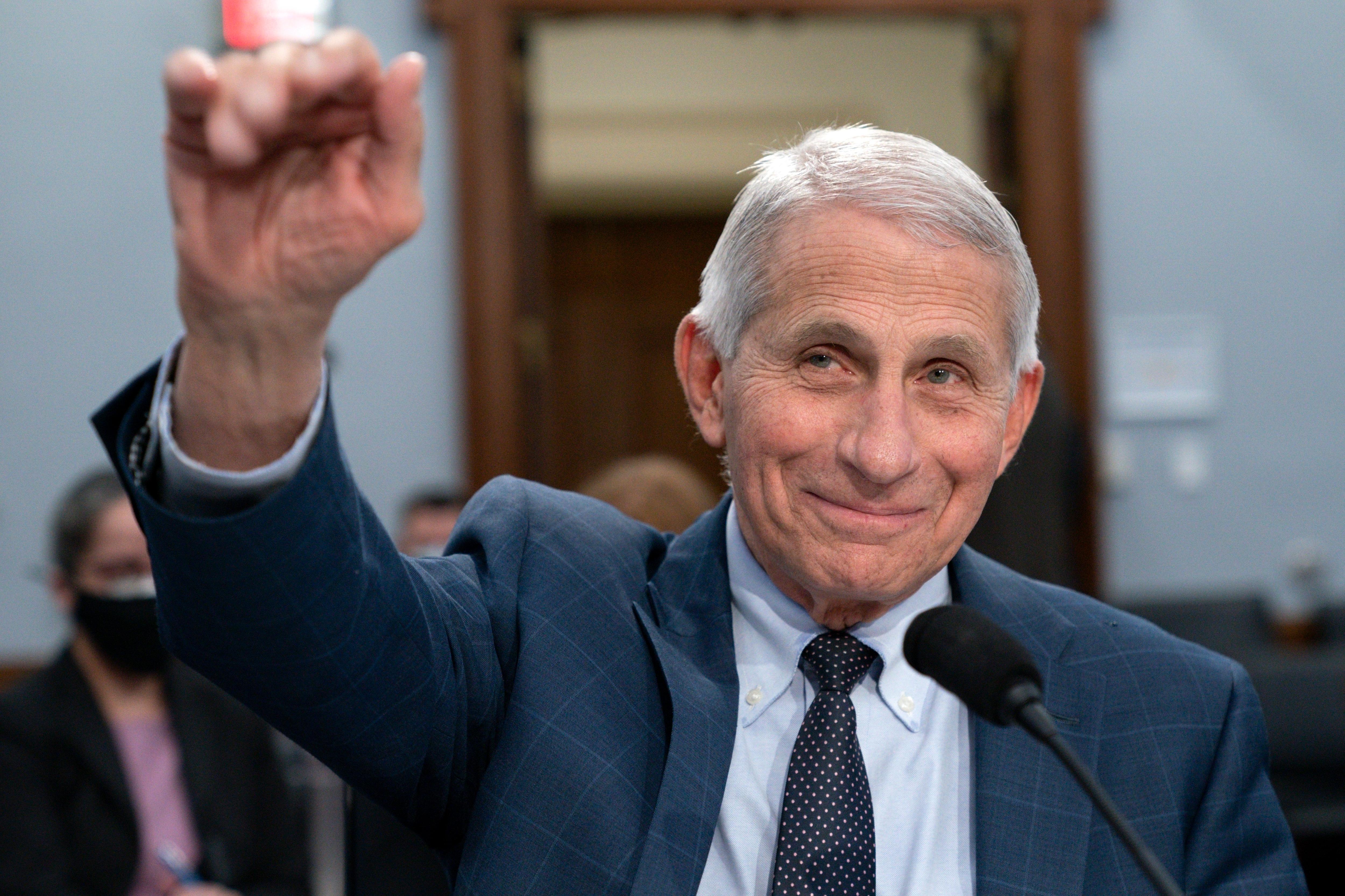 Anthony Fauci, Who Oversaw US COVID Response, To Step Down Before End ...