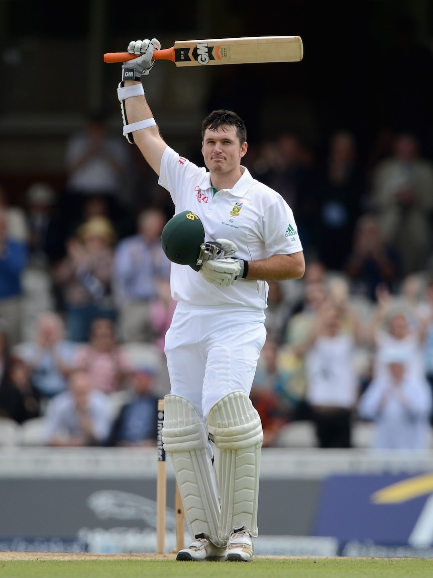 Graeme Smith makes a century for South Africa against England.