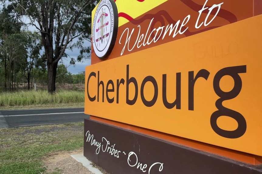 Welcome sign to Cherbourg