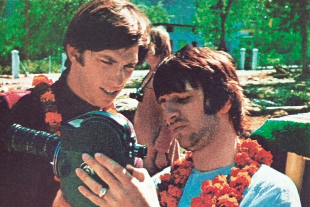 Photographer Paul Saltzman with Ringo Starr.