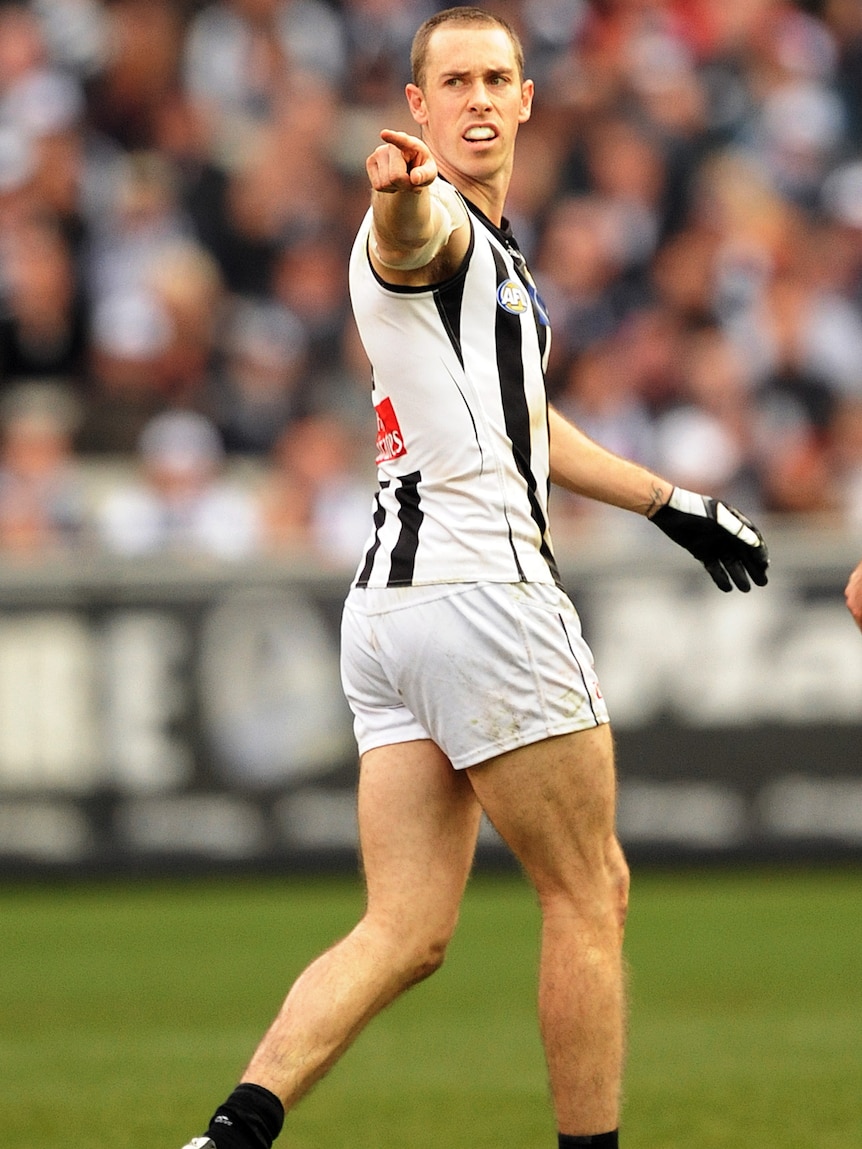 Maxwell barks orders in the match against Carlton