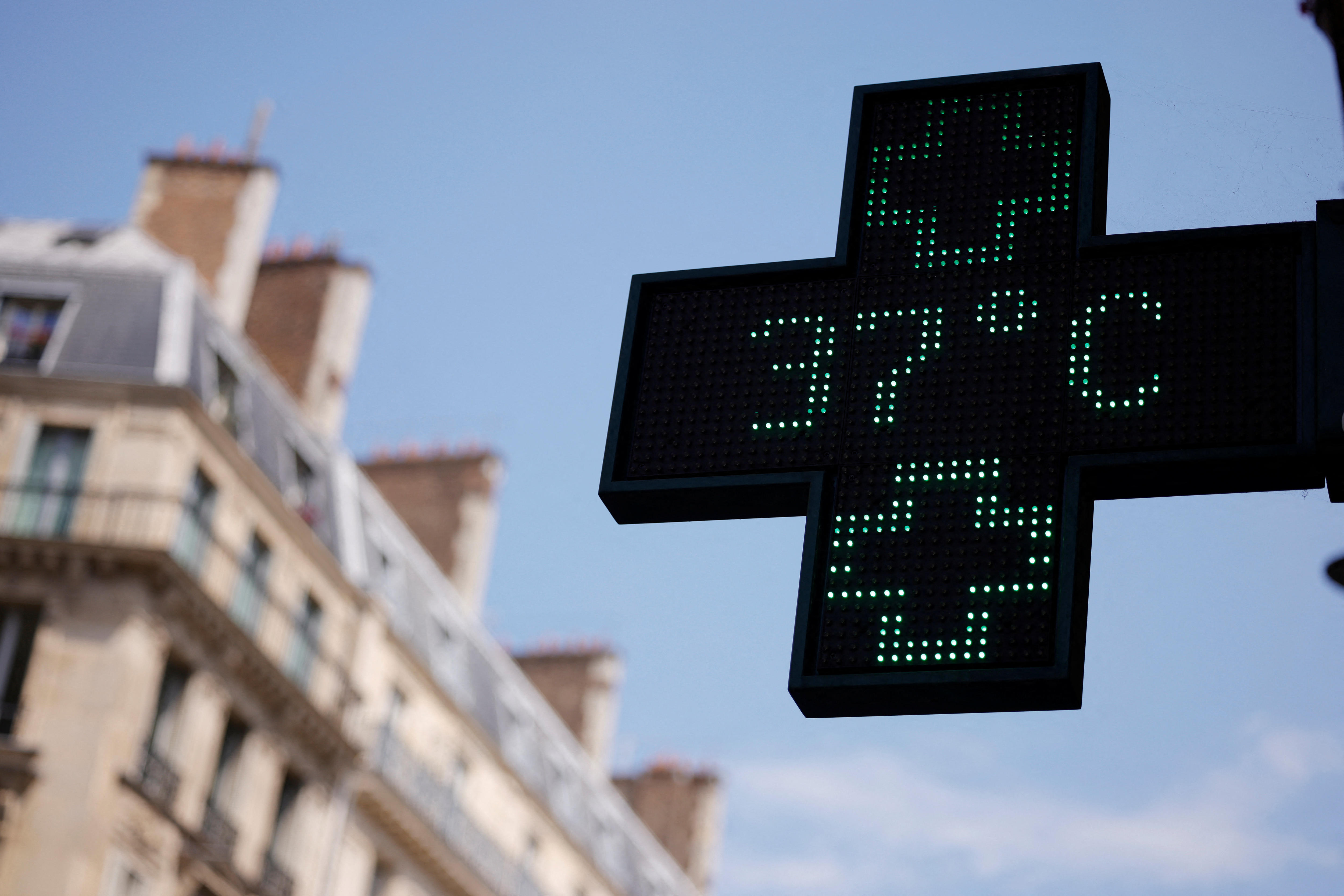 Europe swelters as more heat records set to tumble