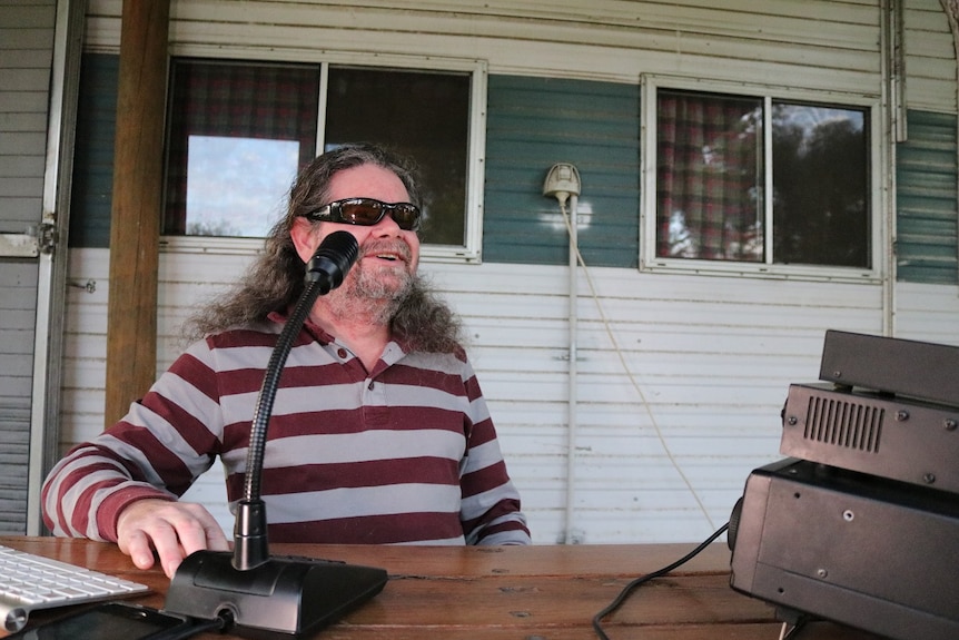 Blind ham radio operator, Richard Oxley