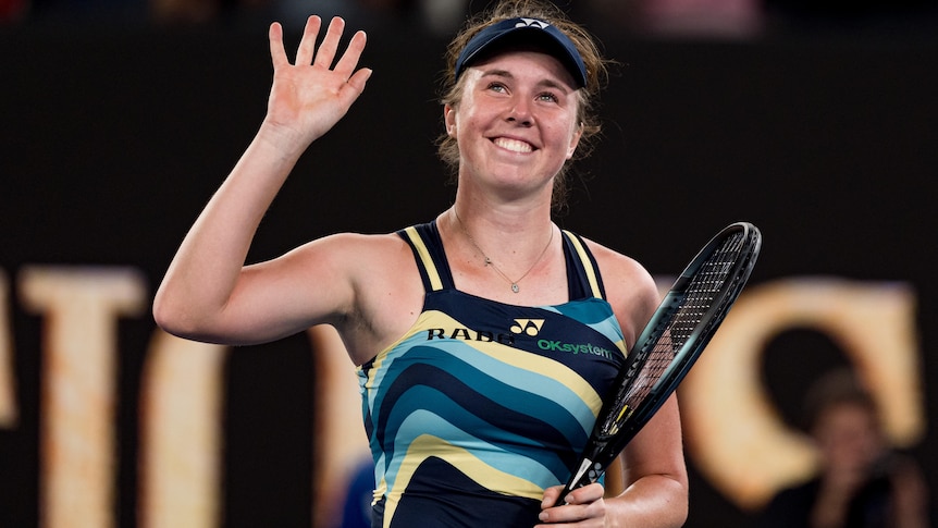 Linda Nosková waves to the Rod Laver Arena crowd at the 2024 Australian Open.