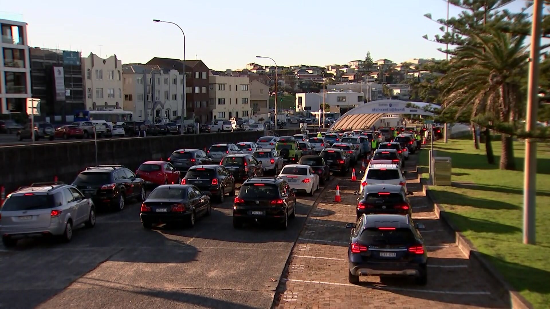 Cars lined up at Bondi Beach's coronavirus testing clinic