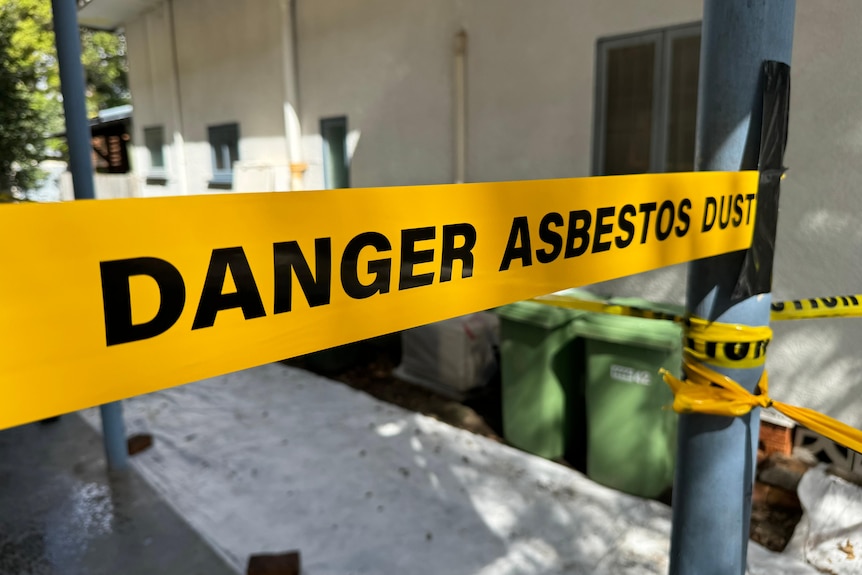 A 'danger asbestos dust' sign