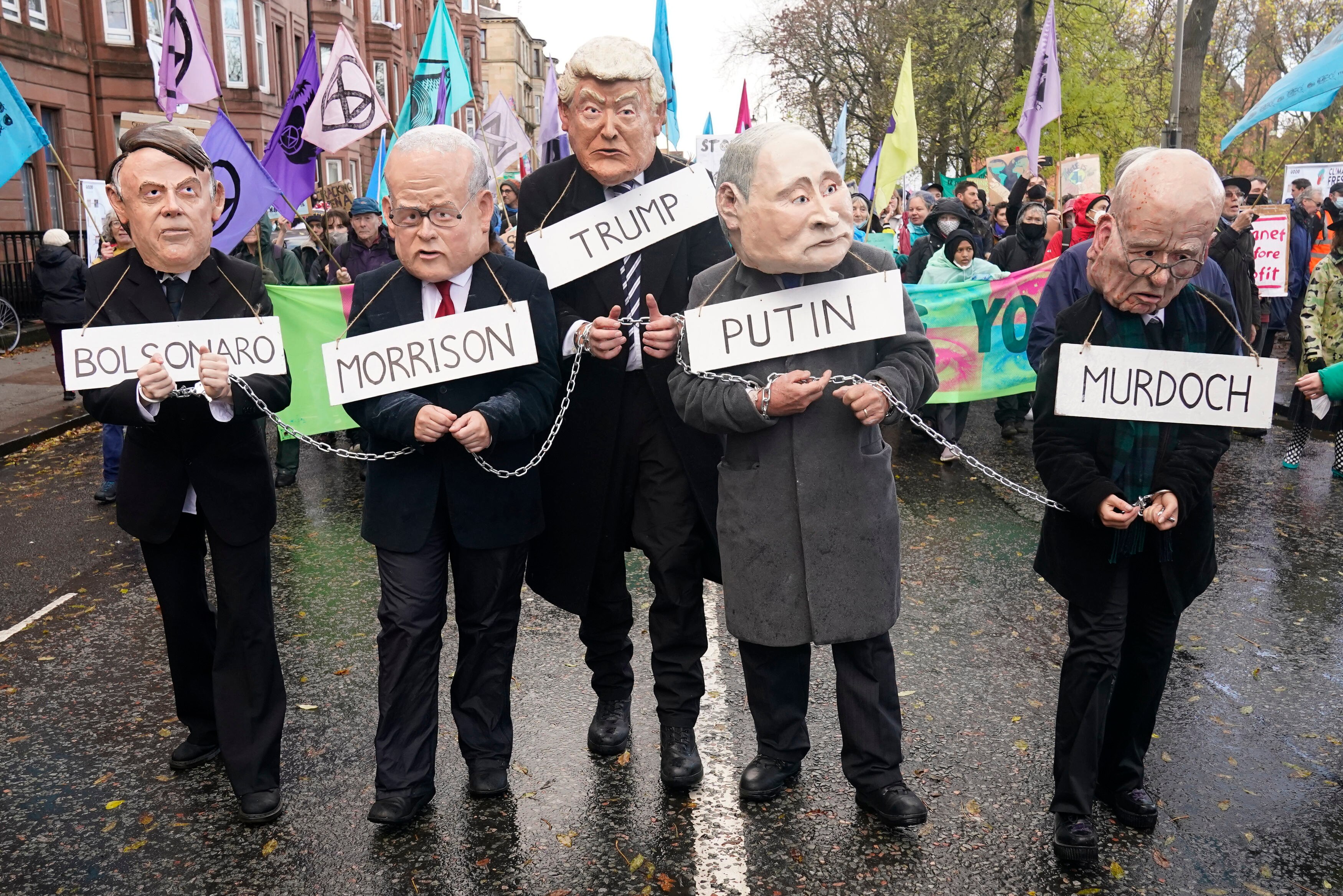 Big crowds rally in rainy Glasgow for COP26 climate action - ABC News