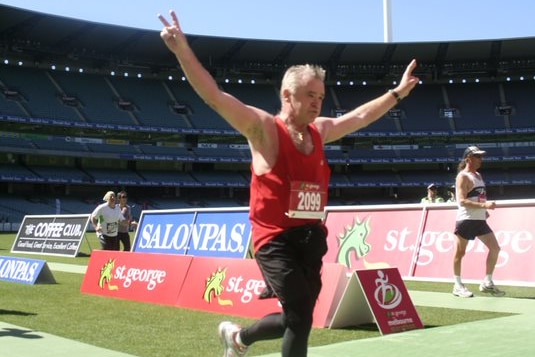 Daryl Kennedy running the Melbourne marathon
