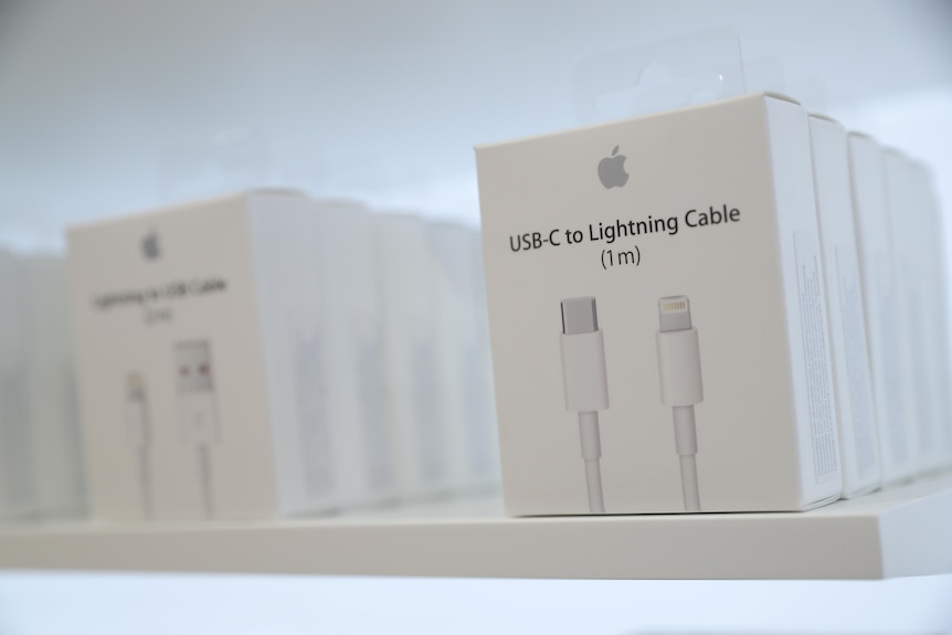 European Union rules all smartphones will require the same charger from  2024, forcing Apple to change its iPhone connector - ABC News
