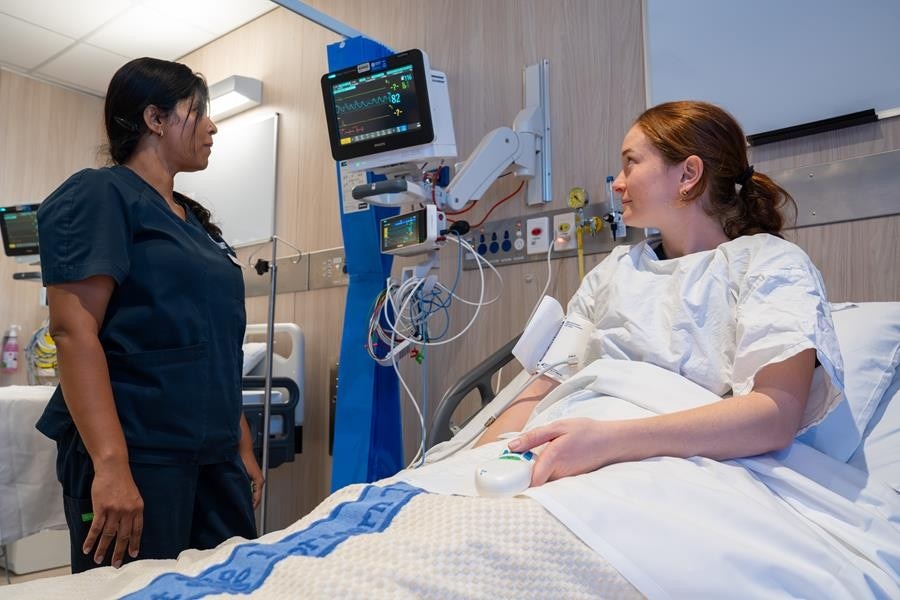 Extra beds added to Darwin's ageing hospital as new ward welcome patients