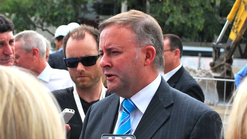 Albanese says the Queensland Government should look at other examples such as Telstra that have been privatised.