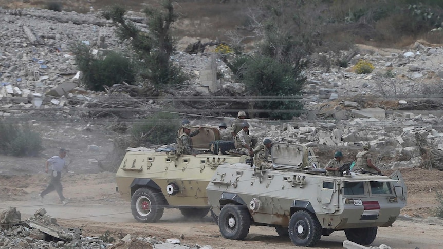 Egyptian soldiers at Sinai border