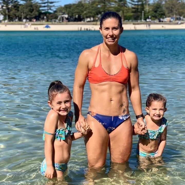 Hannah Clarke with Aaliyah and Laianah at the beach